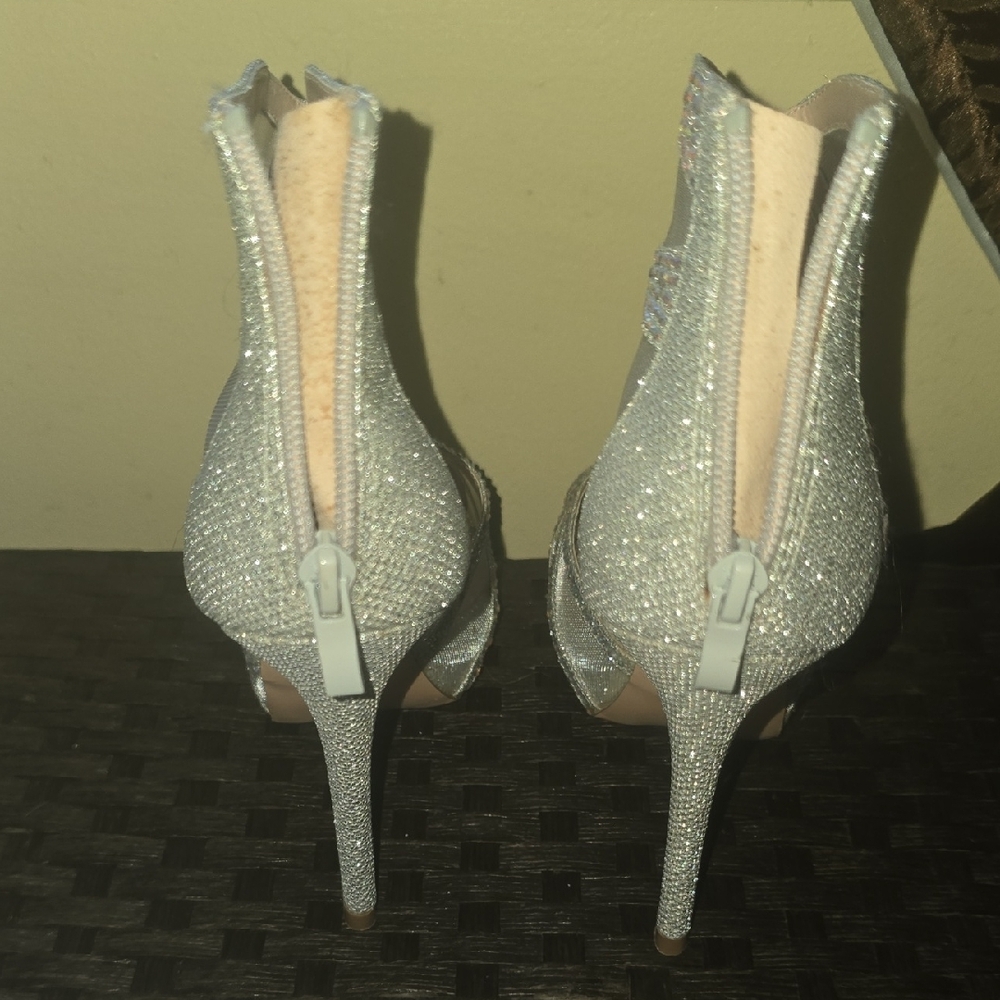 De Blossom Collection Silver Sparkle Heels - Picture 3 of 7